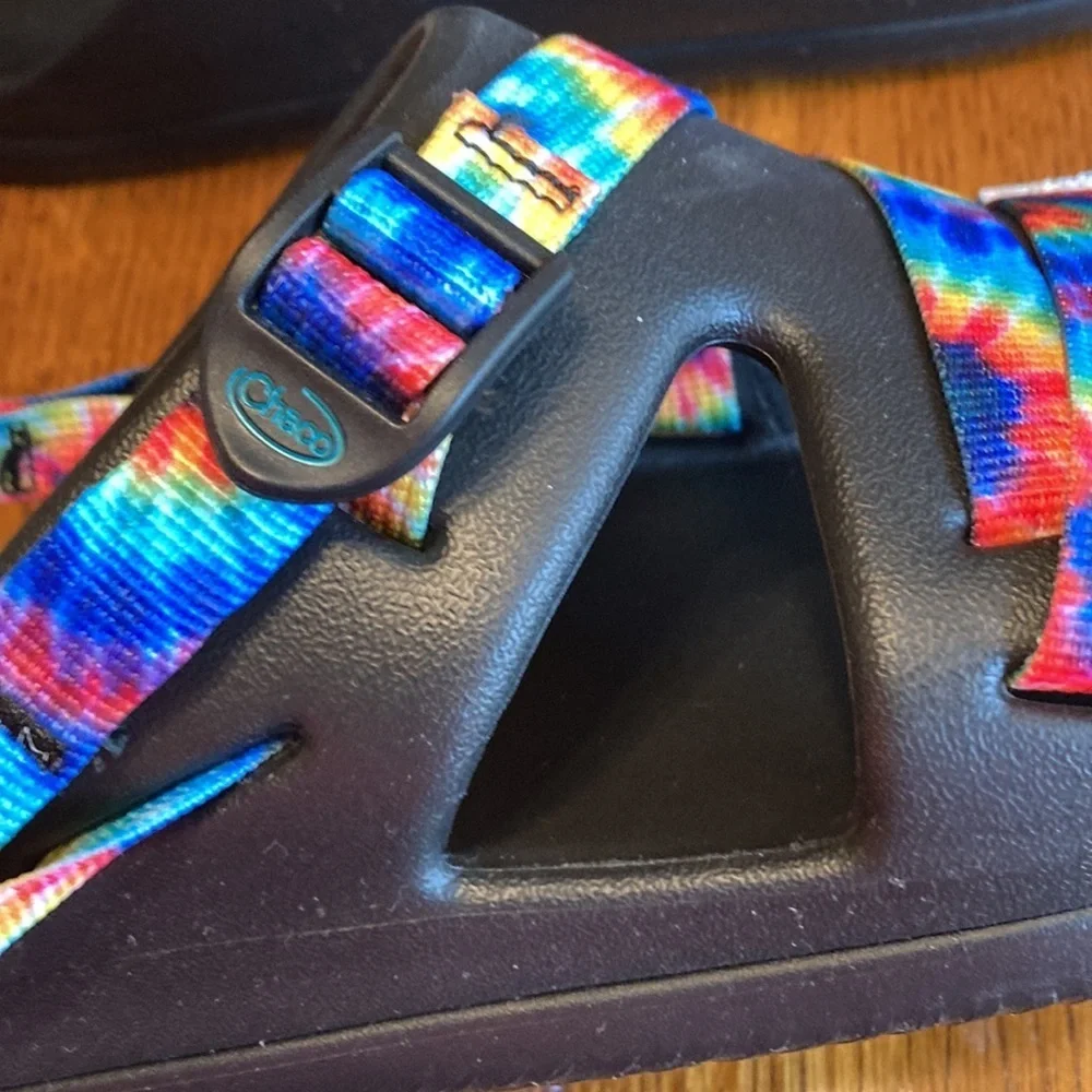 🌸NWT CHACO Chillos Girls/Womens Tie Dye Sandal - size 6